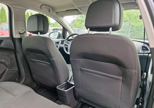 Opel Astra cena 25900 przebieg: 117000, rok produkcji 2012 z Żnin małe 781